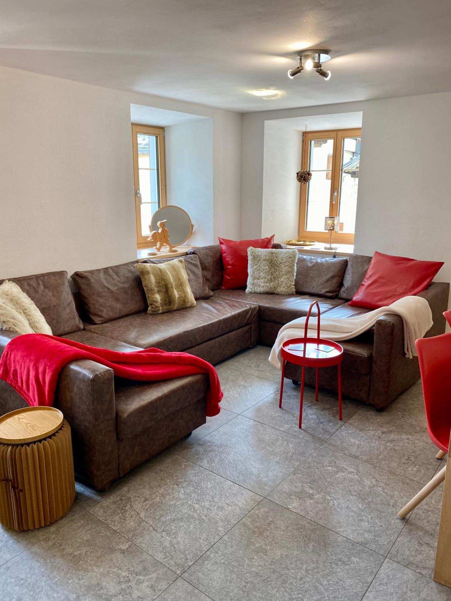 Moderne Helle Ferienwohnung 1-6 Pers - Chasa32 Eg Guarda Εξωτερικό φωτογραφία