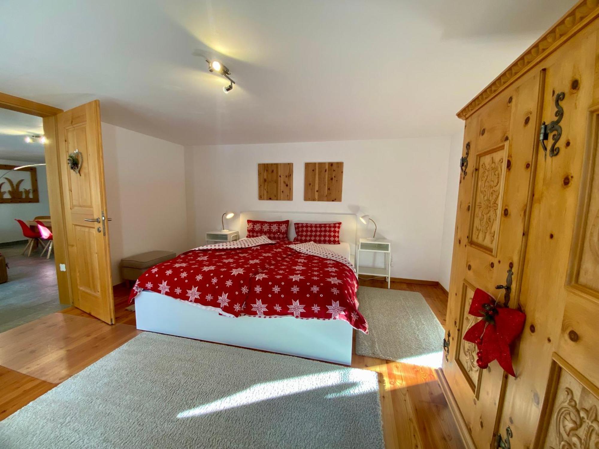 Moderne Helle Ferienwohnung 1-6 Pers - Chasa32 Eg Guarda Δωμάτιο φωτογραφία