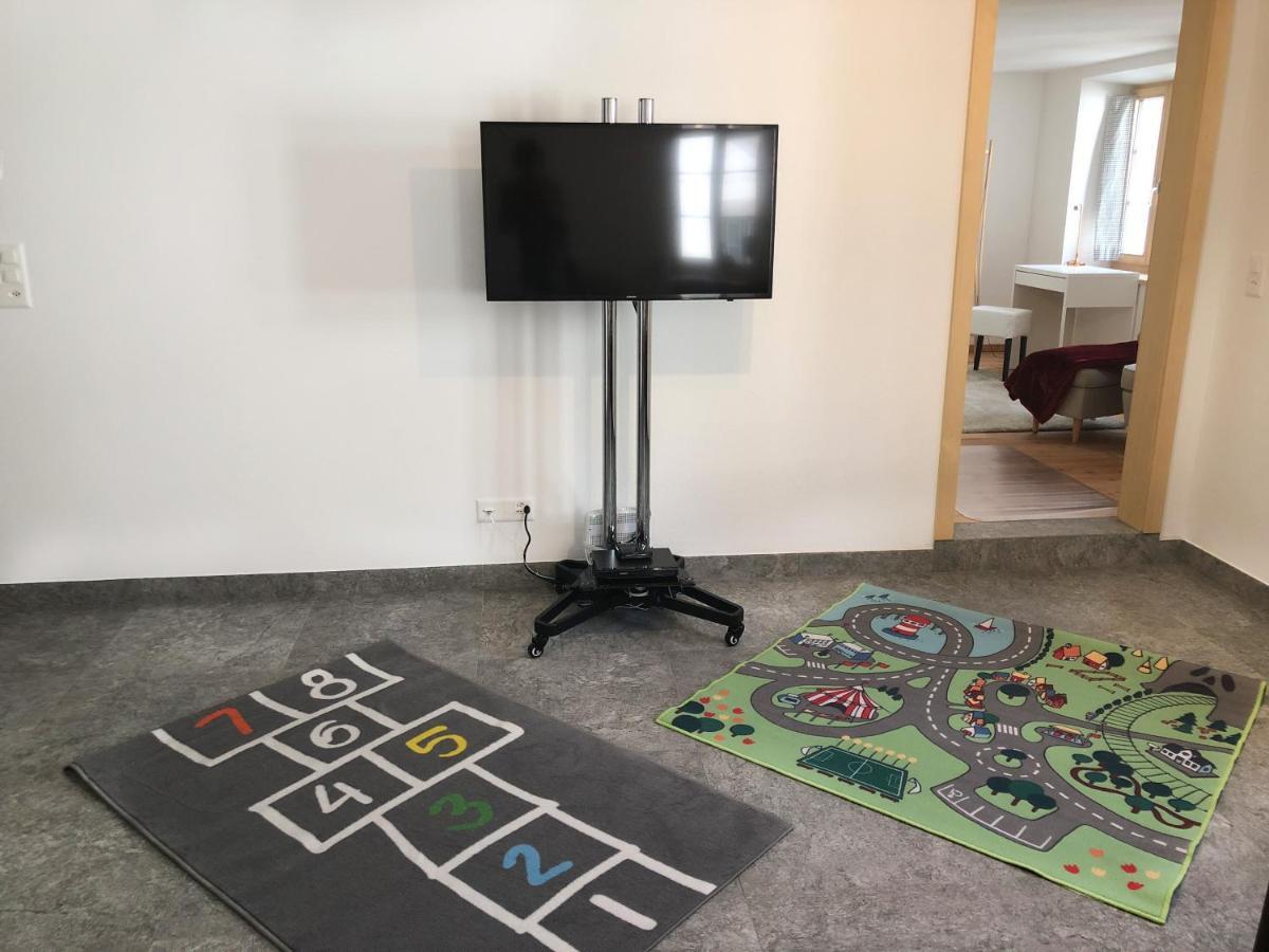 Moderne Helle Ferienwohnung 1-6 Pers - Chasa32 Eg Guarda Εξωτερικό φωτογραφία